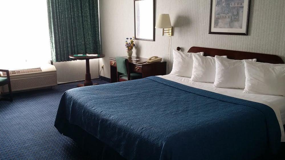 Newark Garden Finger Lakes Hotel Extérieur photo
