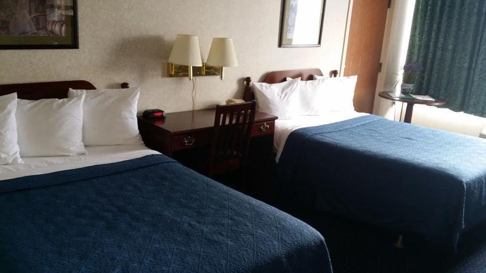 Newark Garden Finger Lakes Hotel Extérieur photo