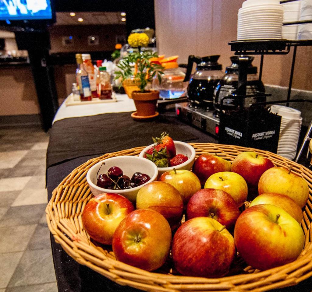 Newark Garden Finger Lakes Hotel Extérieur photo